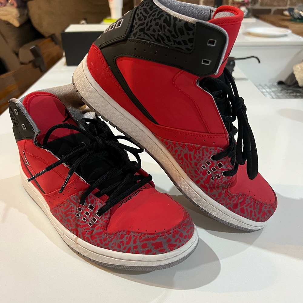 Nike Jordan 1 Flight Fire Red, Black, Cement